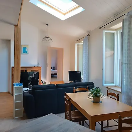 Maison Meuble Au Centre De Luc