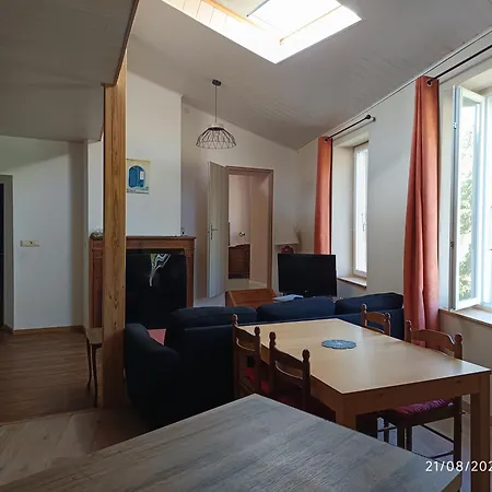 Apartment Maison Meuble Au Centre De Luc